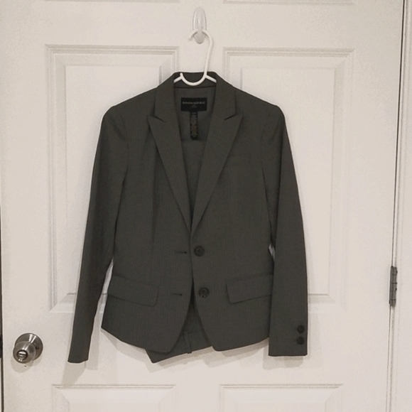 Banana Republic 3 Pc Pant/Dress/Blazer Suit - Picture 1 of 16